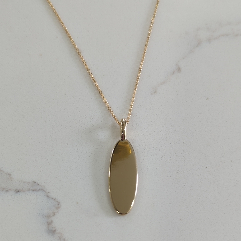 Ann Taylor Gold Oval Pendant Necklace - Picture 2 of 7